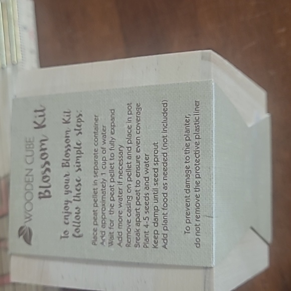 Very High Maintenance planter box - Picture 3 of 3